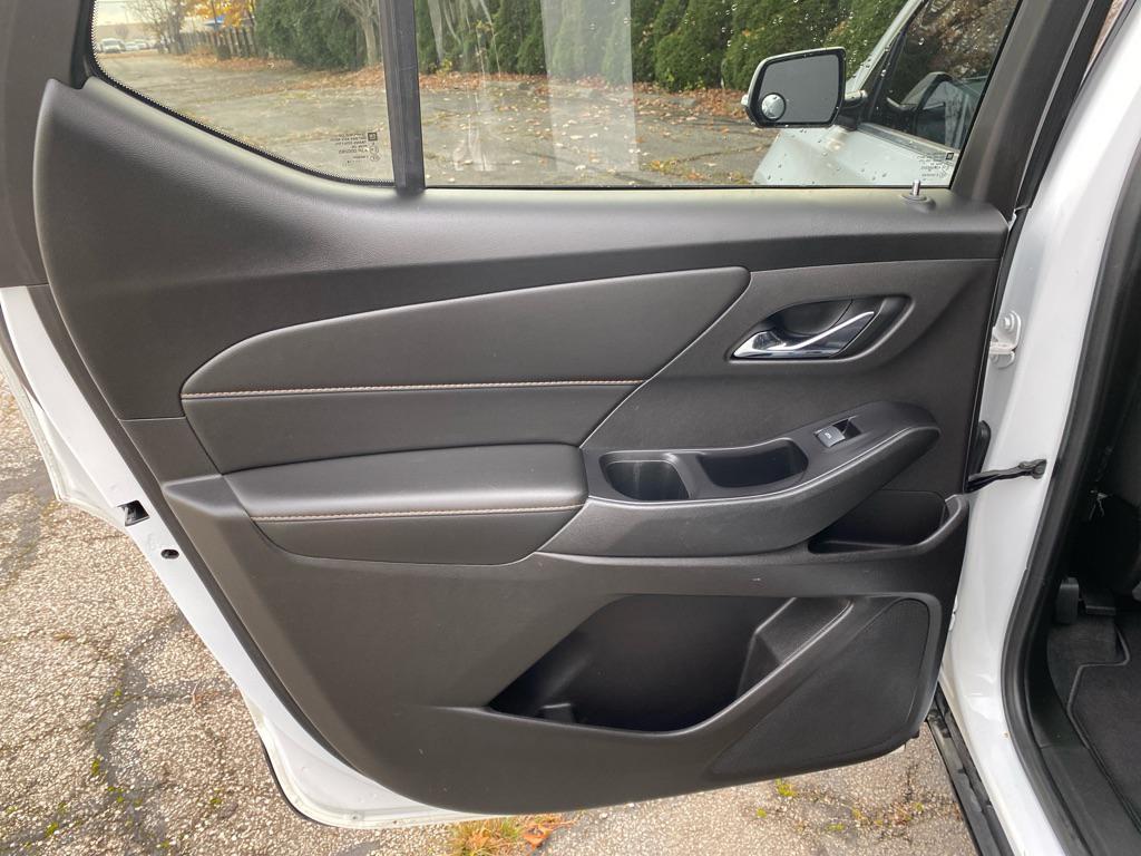 used 2018 Chevrolet Traverse car, priced at $13,995