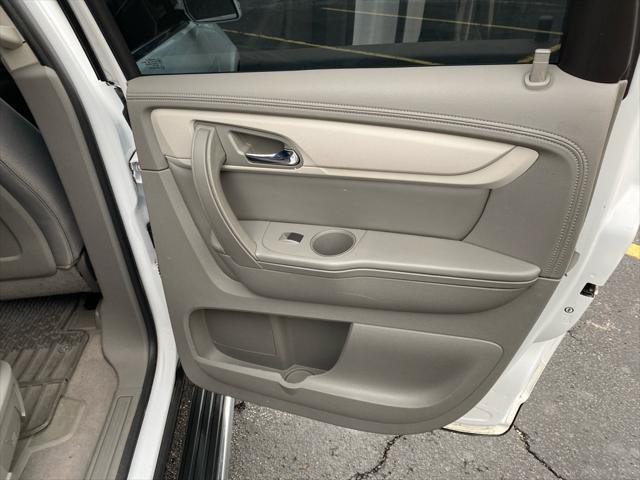 used 2016 Chevrolet Traverse car, priced at $13,495