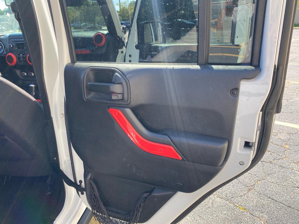 used 2015 Jeep Wrangler Unlimited car, priced at $15,995