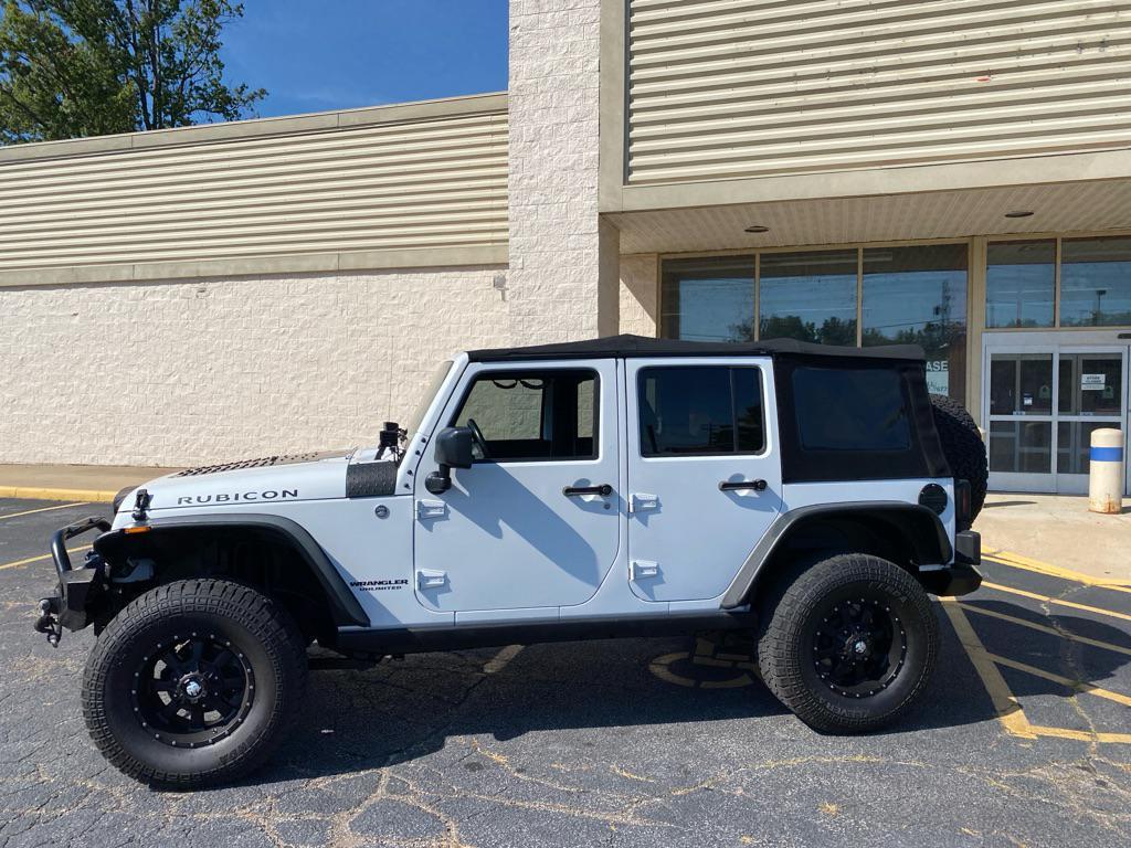 used 2015 Jeep Wrangler Unlimited car, priced at $15,995