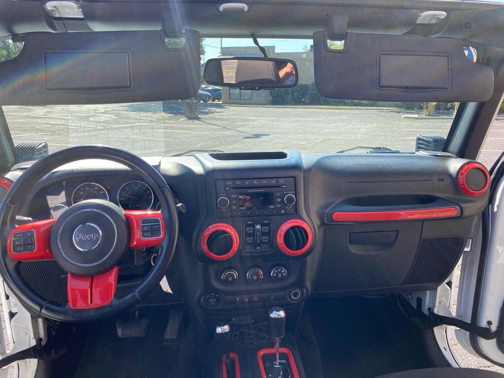 used 2015 Jeep Wrangler Unlimited car, priced at $15,995