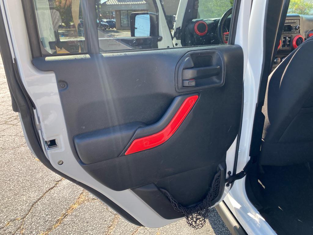 used 2015 Jeep Wrangler Unlimited car, priced at $15,995
