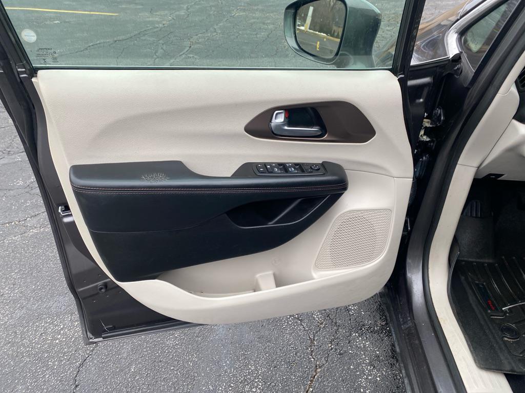 used 2019 Chrysler Pacifica car, priced at $11,995