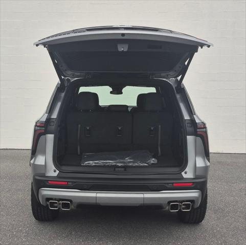 new 2025 Chevrolet Traverse car, priced at $50,495