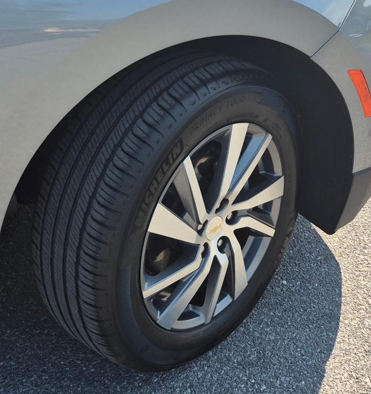 used 2024 Chevrolet Equinox car, priced at $32,900