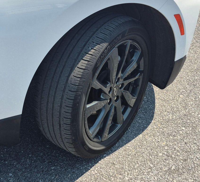 used 2024 Chevrolet Equinox car, priced at $24,944