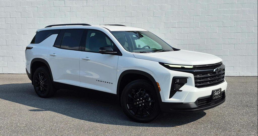 new 2026 Chevrolet Traverse car, priced at $50,065