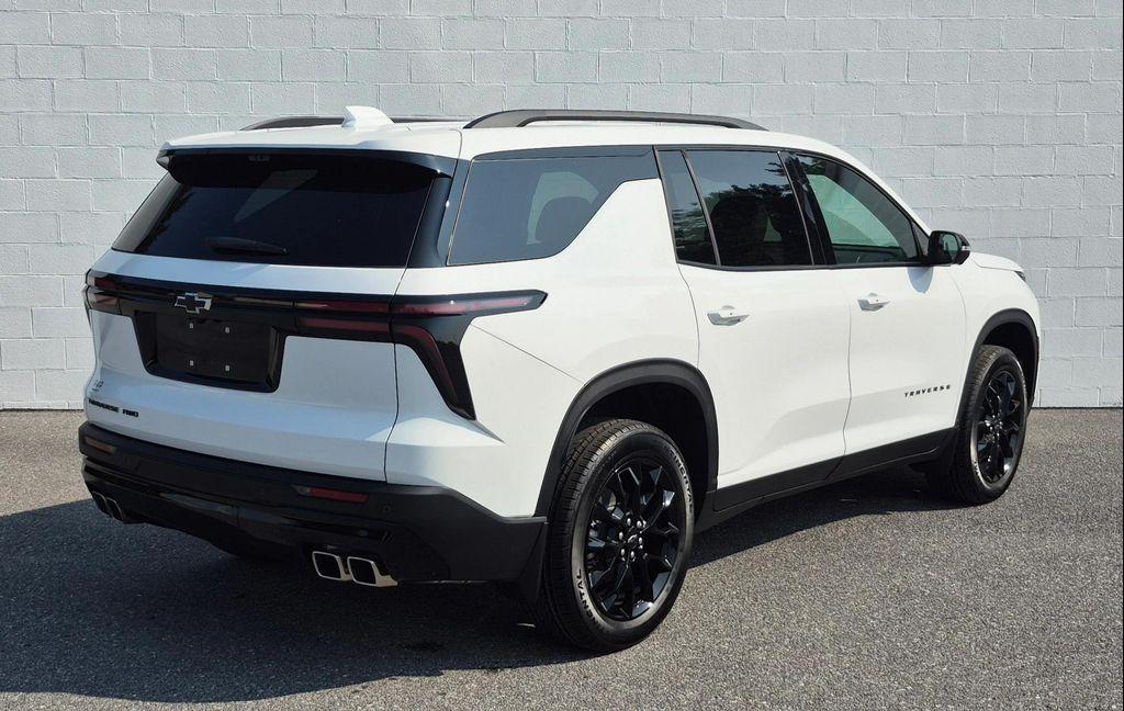 new 2026 Chevrolet Traverse car, priced at $50,065