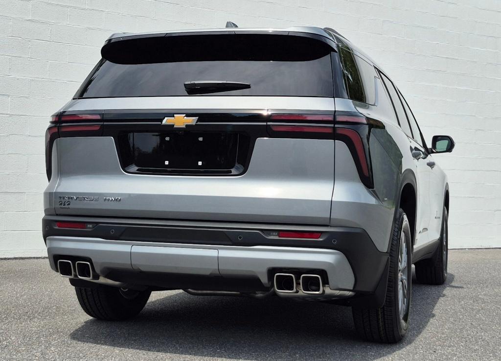 new 2025 Chevrolet Traverse car, priced at $45,395