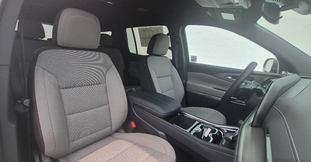 new 2025 Chevrolet Traverse car, priced at $45,395