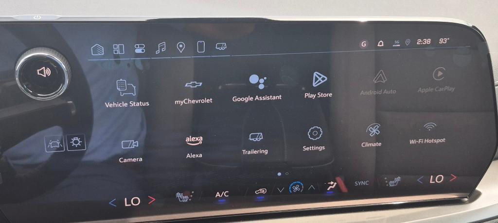 new 2025 Chevrolet Traverse car, priced at $45,395