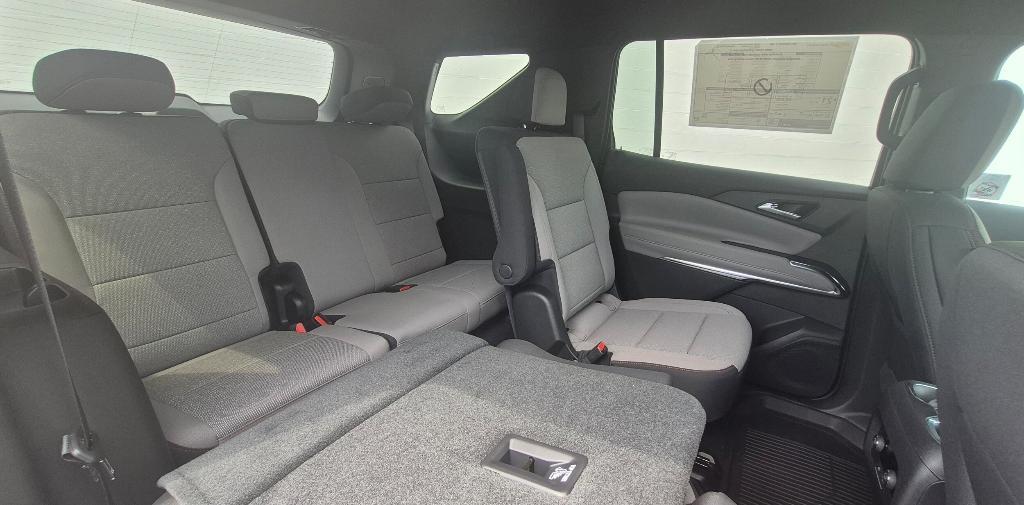 new 2025 Chevrolet Traverse car, priced at $45,395