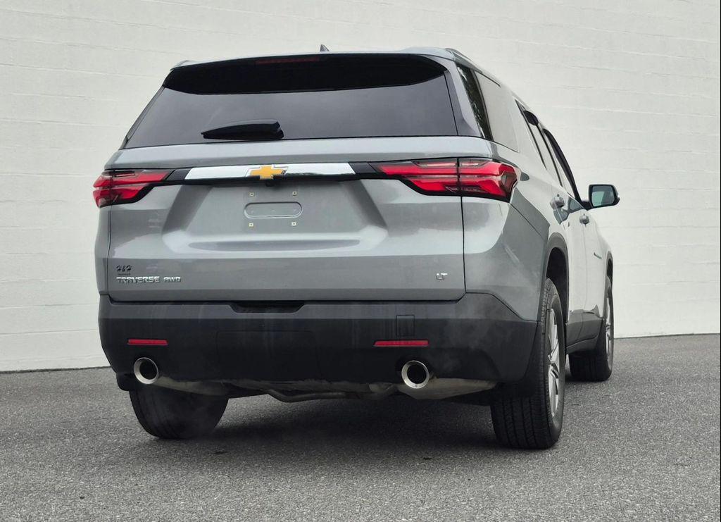 used 2023 Chevrolet Traverse car, priced at $32,992