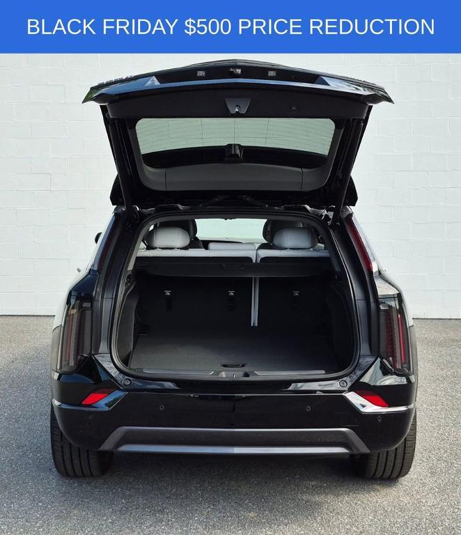 new 2025 Cadillac OPTIQ car, priced at $59,385