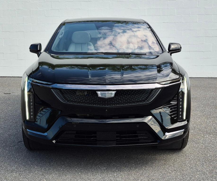 new 2025 Cadillac OPTIQ car, priced at $59,385
