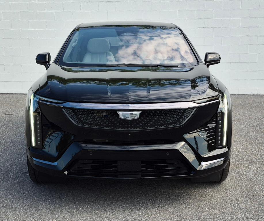 new 2025 Cadillac OPTIQ car, priced at $59,385