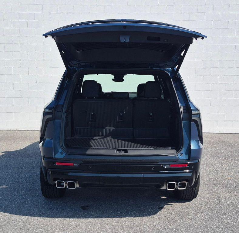 new 2026 Chevrolet Traverse car, priced at $61,755