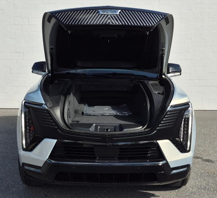 new 2025 Cadillac Escalade IQ car, priced at $138,750