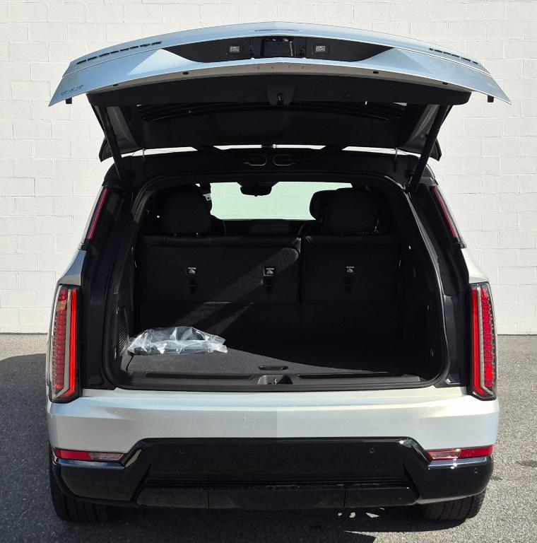 new 2025 Cadillac Escalade IQ car, priced at $138,750
