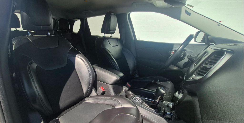 used 2020 Jeep Cherokee car, priced at $16,977