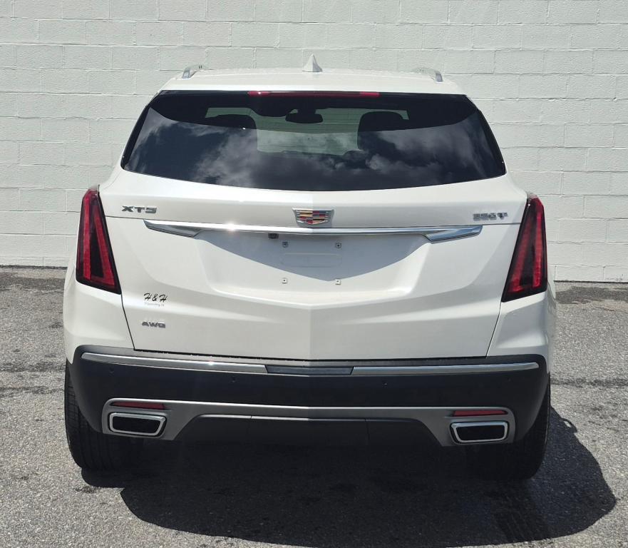 new 2025 Cadillac XT5 car, priced at $56,209
