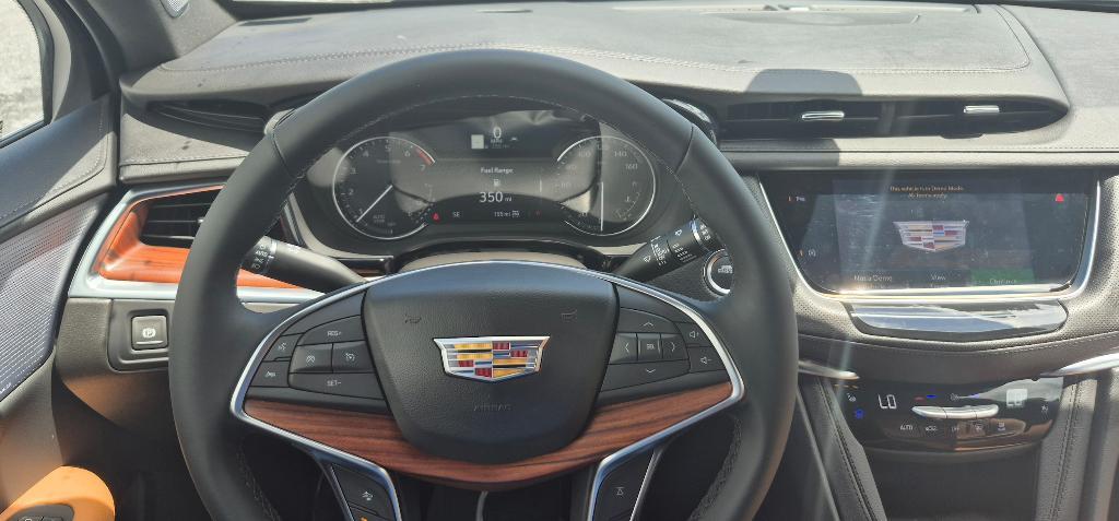 new 2025 Cadillac XT5 car, priced at $56,209