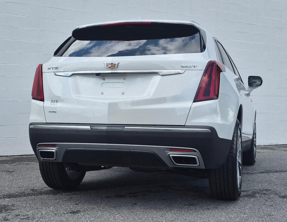 new 2025 Cadillac XT5 car, priced at $56,209