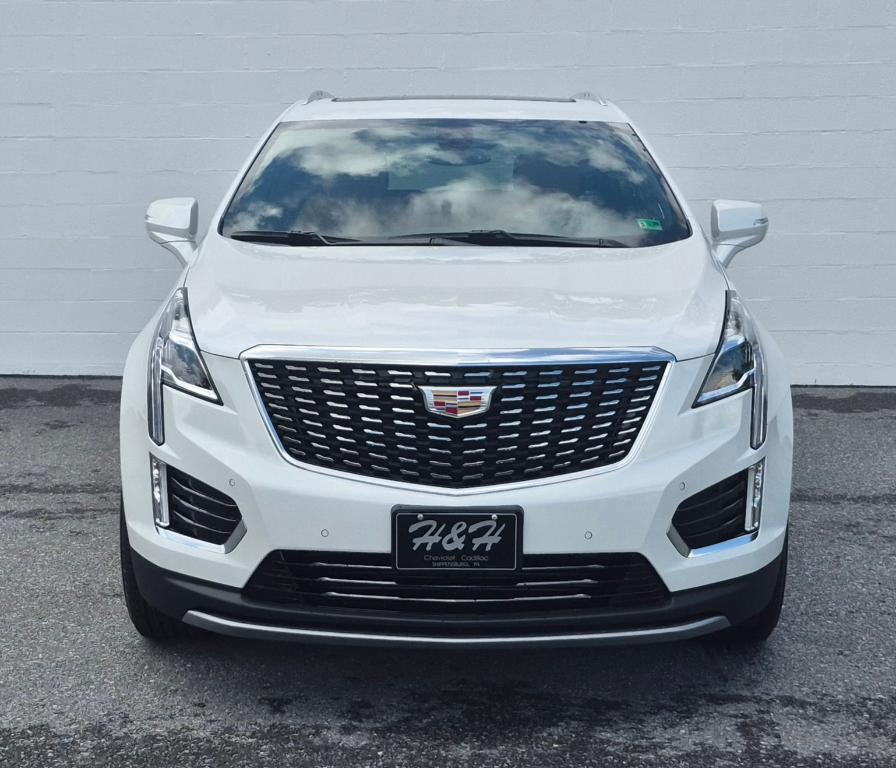 new 2025 Cadillac XT5 car, priced at $56,209