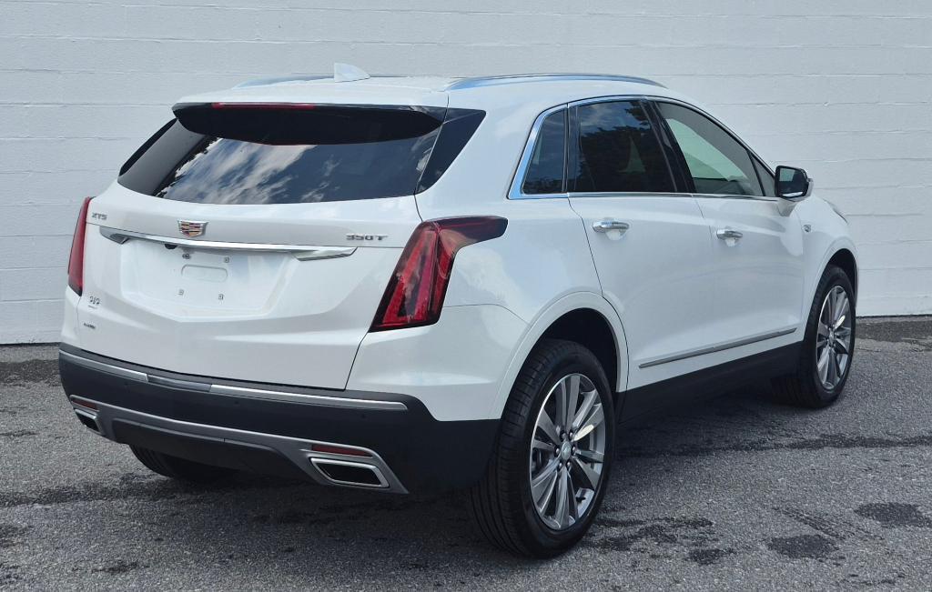 new 2025 Cadillac XT5 car, priced at $56,209