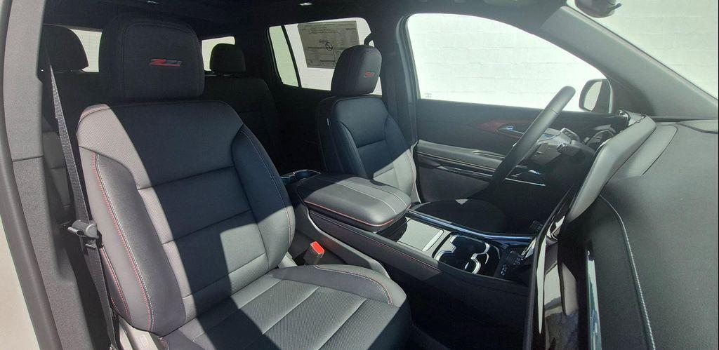 new 2026 Chevrolet Traverse car, priced at $52,295