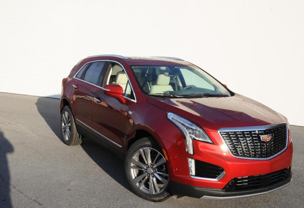 new 2025 Cadillac XT5 car, priced at $60,625