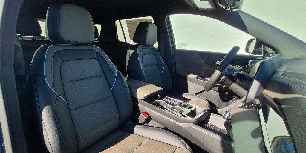 new 2026 Chevrolet Equinox car, priced at $36,180