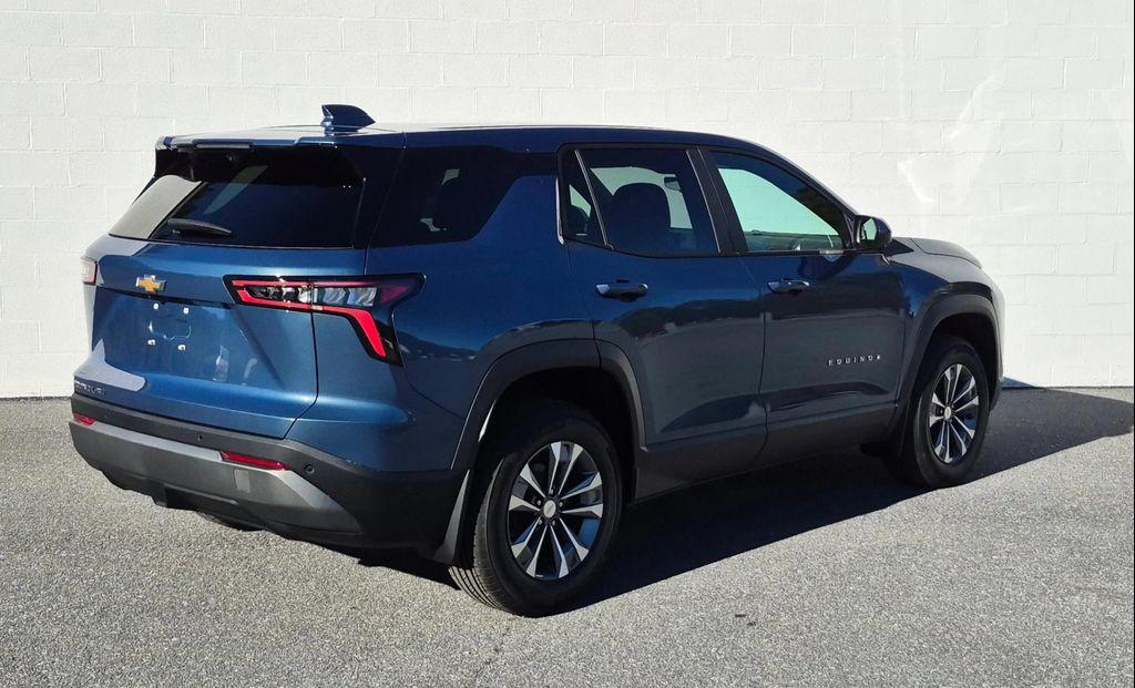 new 2026 Chevrolet Equinox car, priced at $36,180