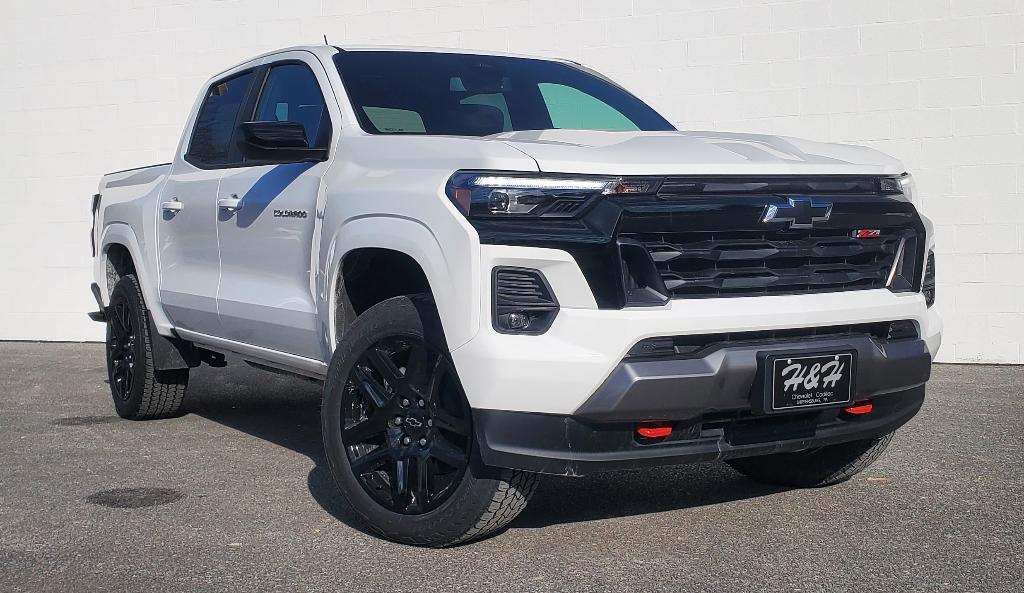new 2025 Chevrolet Colorado car, priced at $44,900