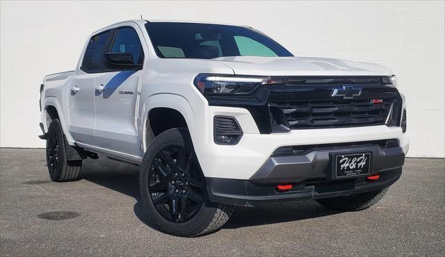 new 2025 Chevrolet Colorado car, priced at $45,900