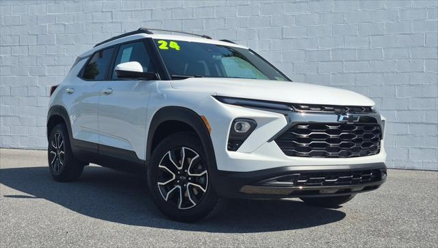 used 2024 Chevrolet TrailBlazer car, priced at $26,496