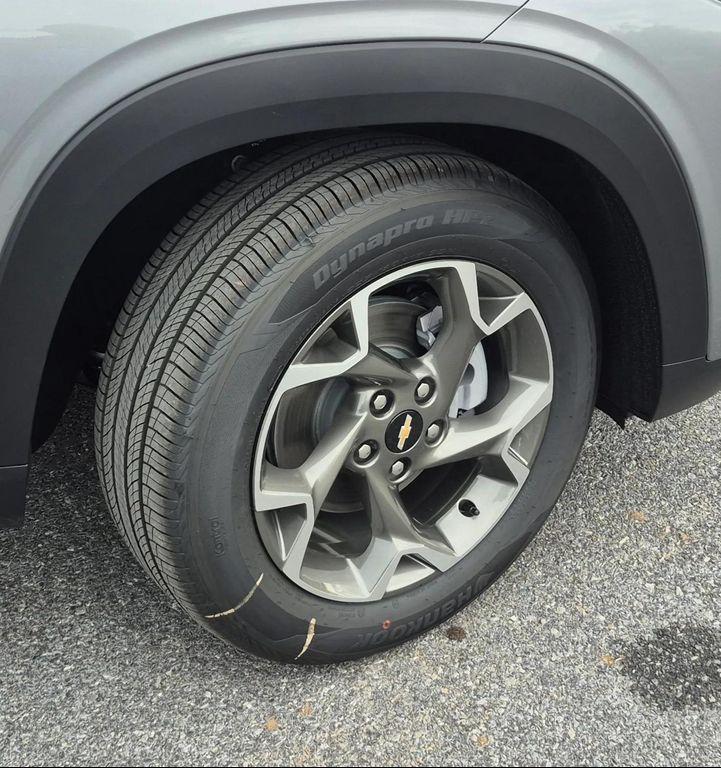 new 2025 Chevrolet Trax car, priced at $25,485