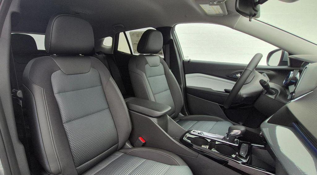 new 2025 Chevrolet Trax car, priced at $25,485