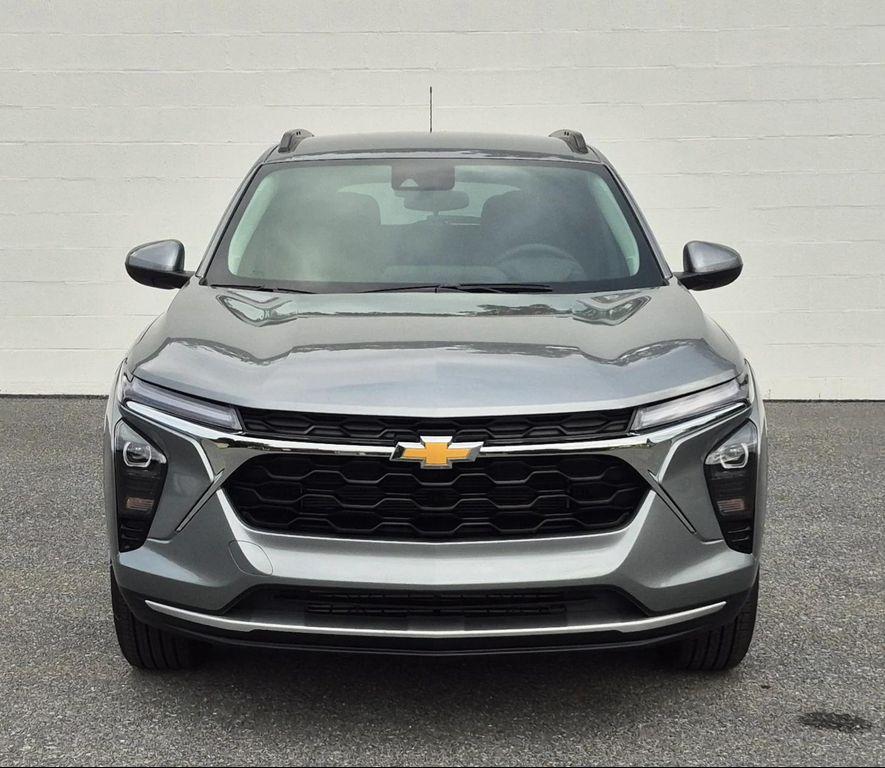 new 2025 Chevrolet Trax car, priced at $25,485