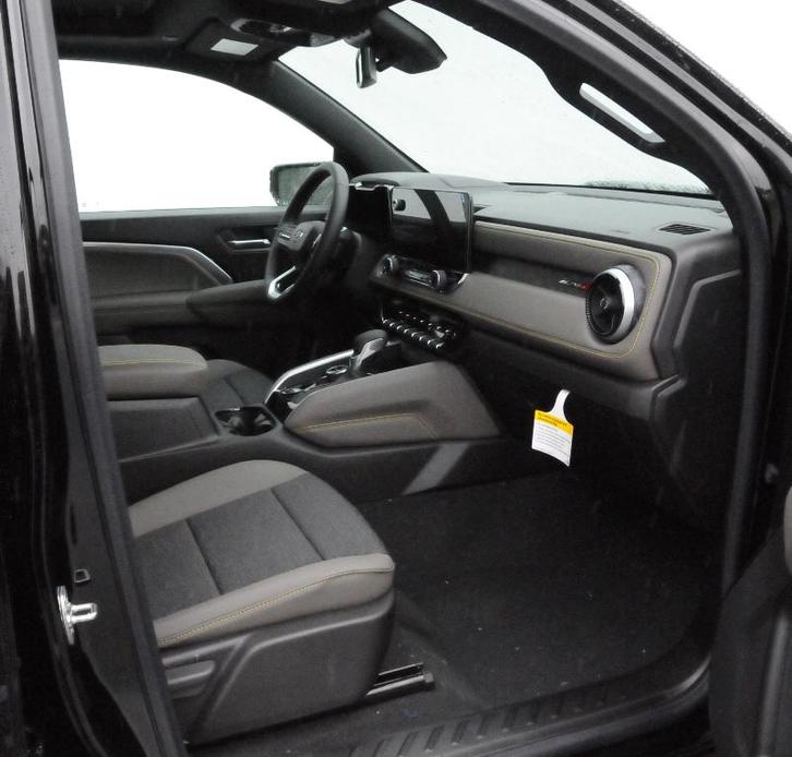 new 2024 Chevrolet Colorado car, priced at $50,900