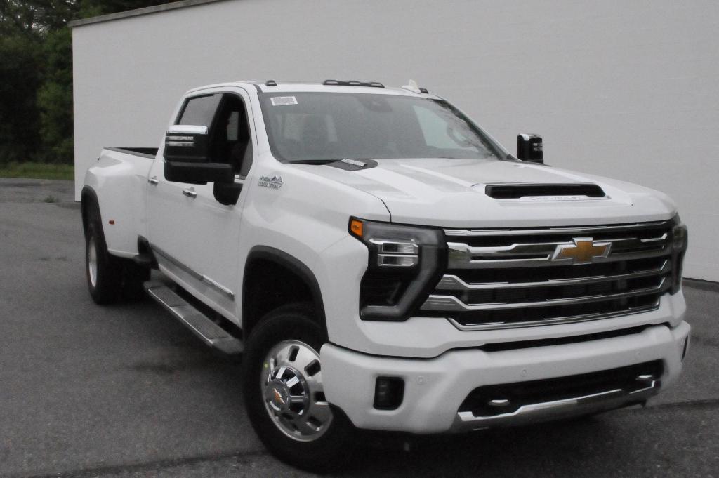 new 2024 Chevrolet Silverado 3500 car, priced at $89,960