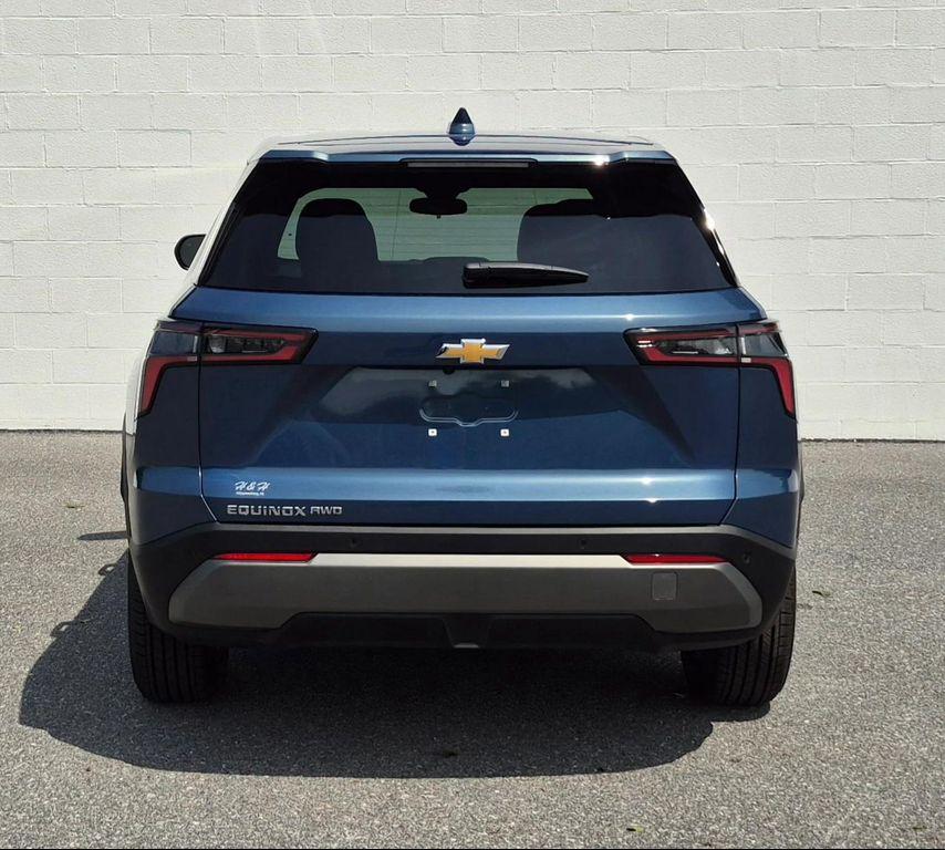 new 2026 Chevrolet Equinox car, priced at $34,045