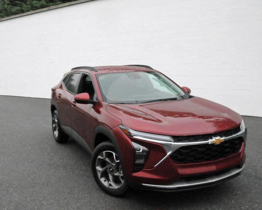 new 2024 Chevrolet Trax car, priced at $24,030