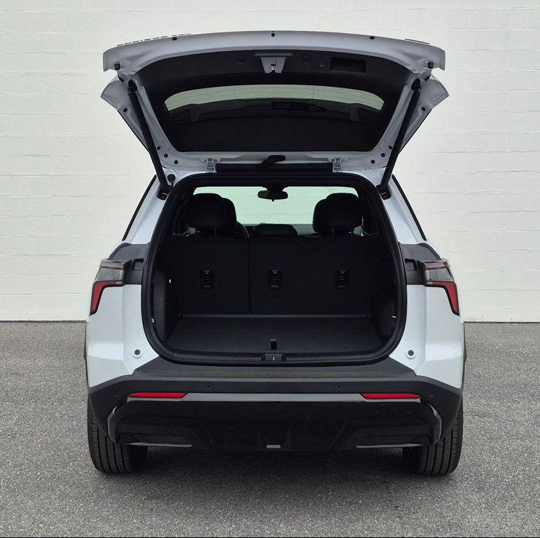 new 2026 Chevrolet Equinox car, priced at $38,340
