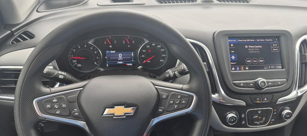 used 2022 Chevrolet Equinox car, priced at $18,500