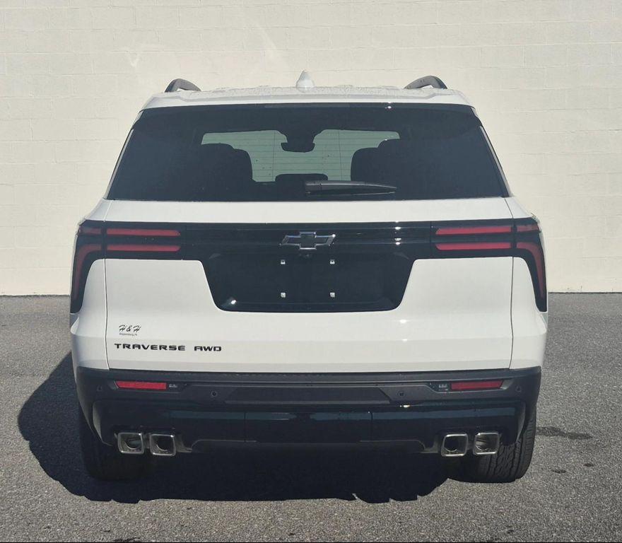 new 2026 Chevrolet Traverse car, priced at $49,670