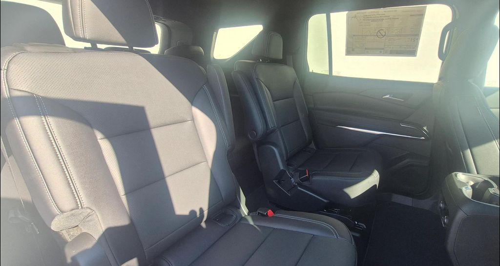 new 2026 Chevrolet Traverse car, priced at $49,670