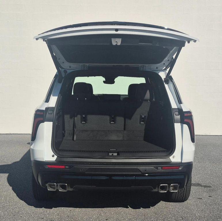 new 2026 Chevrolet Traverse car, priced at $49,670