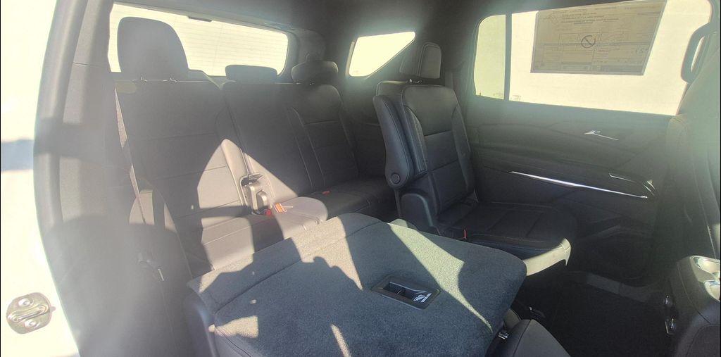 new 2026 Chevrolet Traverse car, priced at $49,670