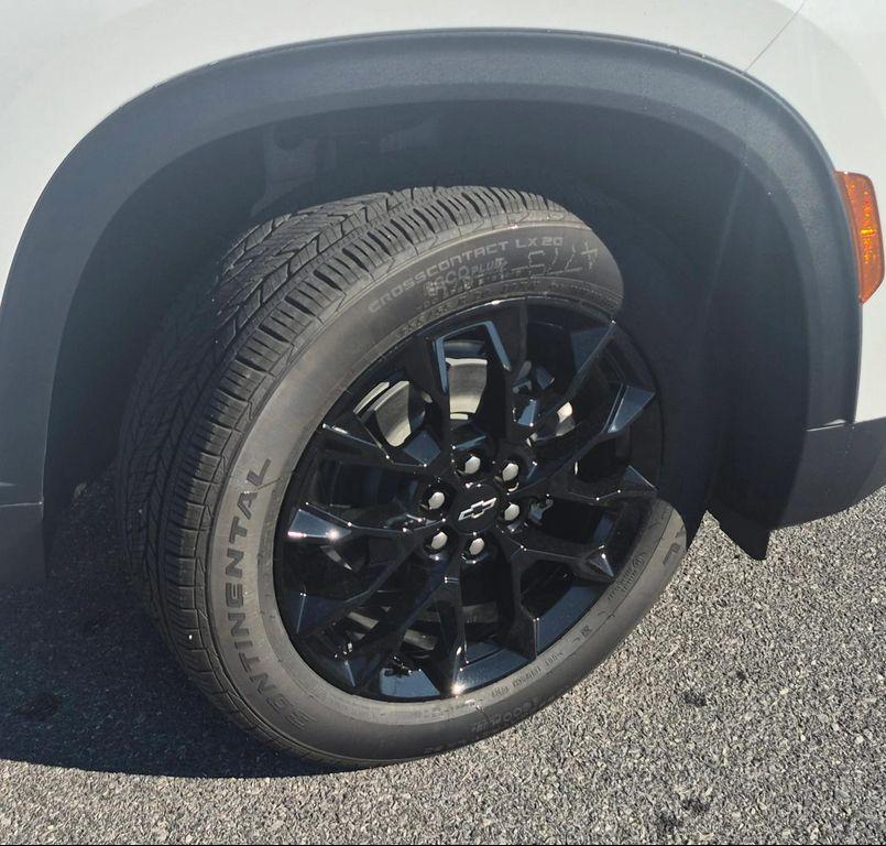 new 2026 Chevrolet Traverse car, priced at $49,670